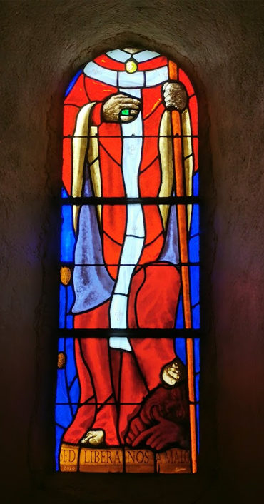 Vitrail Rouge — Église de Boult-aux-Bois